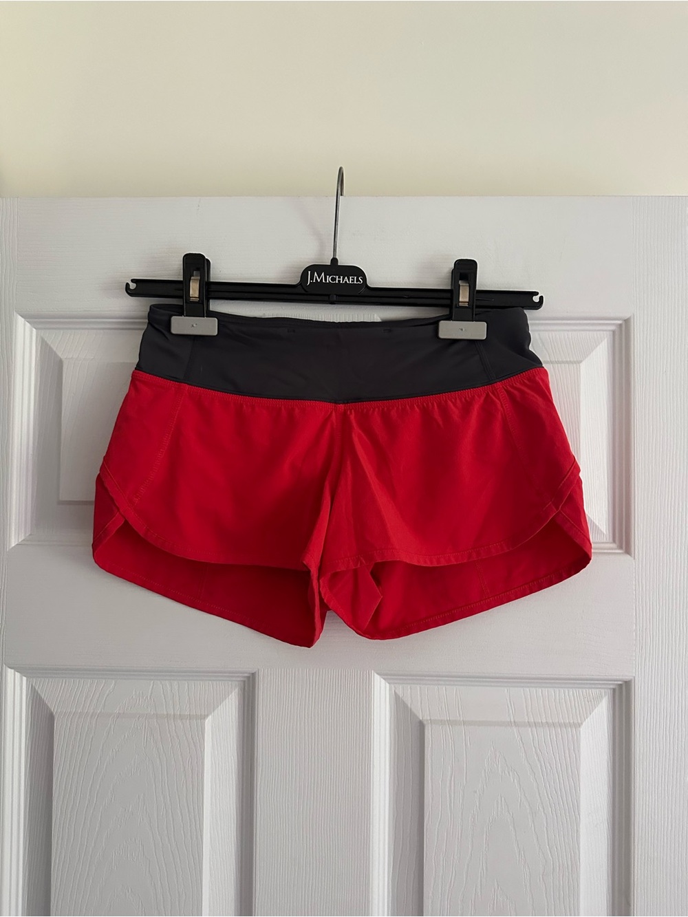 Size 2 Lululemon Women’s Lot of 2 Speed Up 2.5” & Run Speed Shorts Black Red - Picture 8 of 11